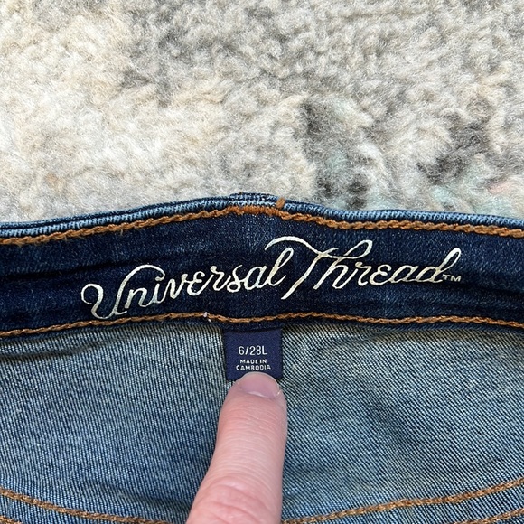 Universal Thread Jeans size 6 Long - Picture 3 of 10